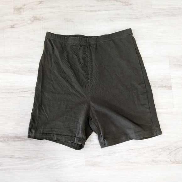 NWOT Olive Green Bicycle Shorts from Shein - Size Small - Picture 1 of 3